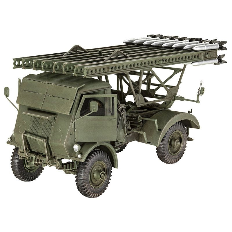 REVELL 1/35 BM-13-16 ON W.O.T. 8 CHASSIS