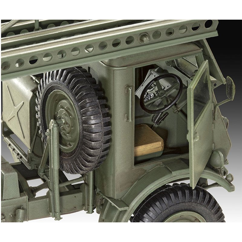 REVELL 1/35 BM-13-16 ON W.O.T. 8 CHASSIS