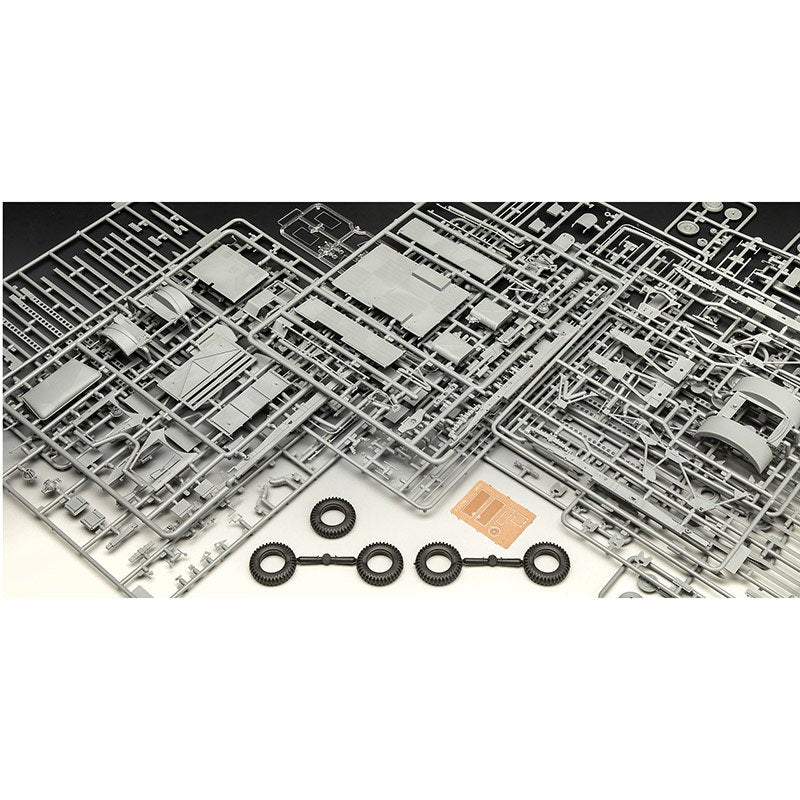 REVELL 1/35 BM-13-16 ON W.O.T. 8 CHASSIS