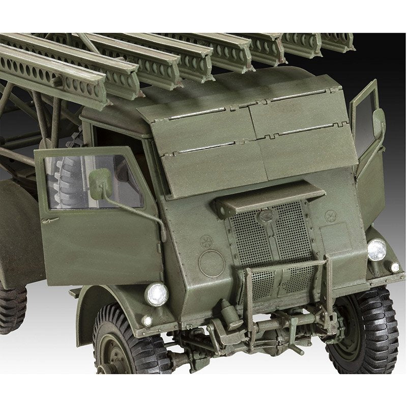 REVELL 1/35 BM-13-16 ON W.O.T. 8 CHASSIS
