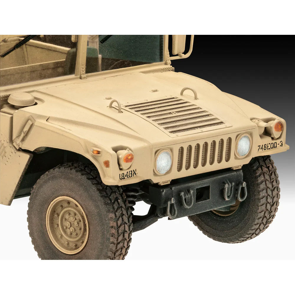 REVELL 1/35 HMMWV M109 7A2