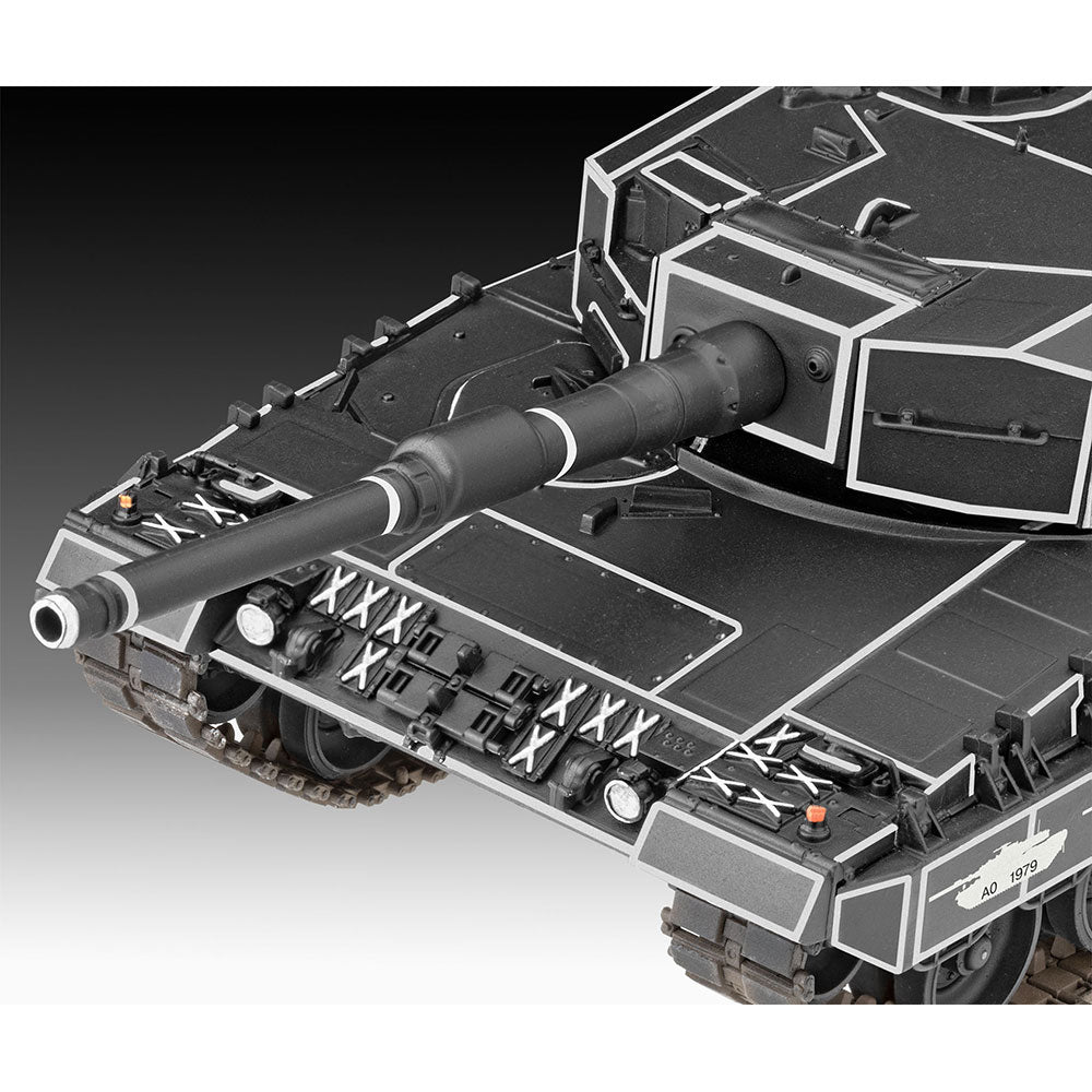 REVELL 1/35 LEOPARD 2A4 - SPECIAL DECORATION 40TH ANNIVERSARY