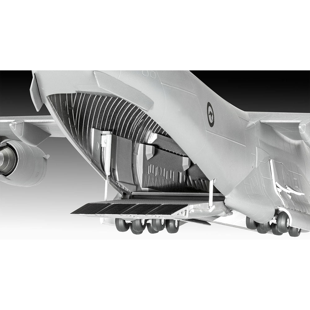 REVELL 1/144 BOEING C-17A GLOBEMASTER III WITH AUS. DECALS