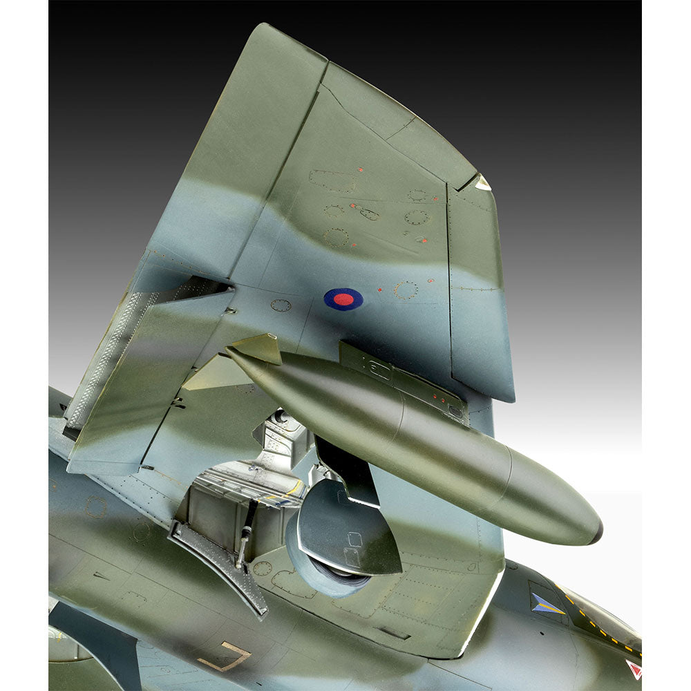REVELL 1/32 HAWKER HUNTER T.7/T.7A