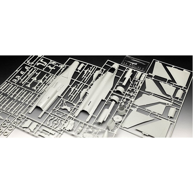 REVELL 1/32 F-16 FALCON 50TH ANNIVERSARY