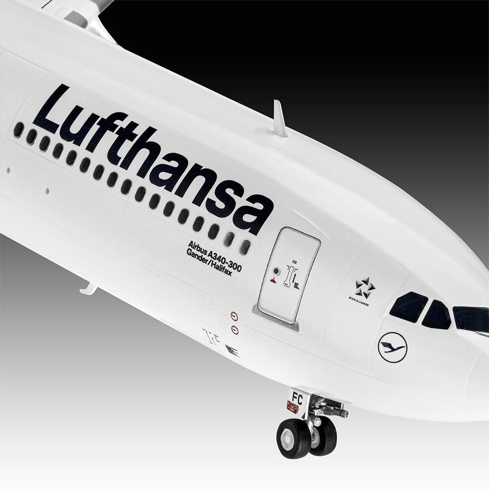 REVELL 1/144 A340-300 LUFTHANSA
