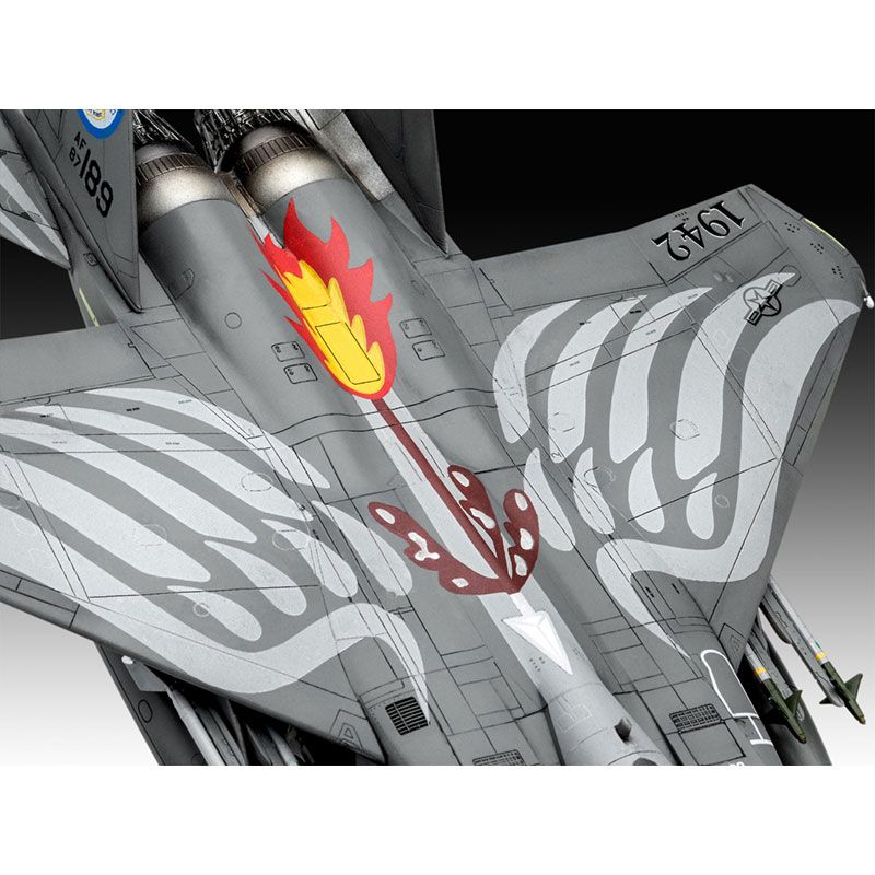 REVELL 1/72 F-15E STRIKE EAGLE