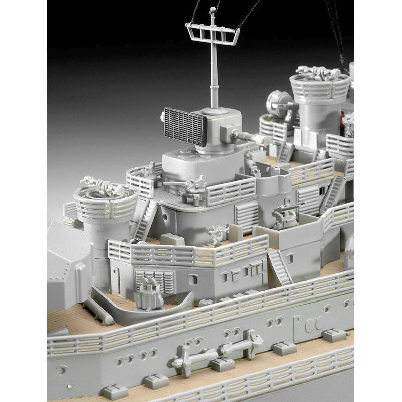 REVELL 1/350 BATTLESHIP BISMARCK
