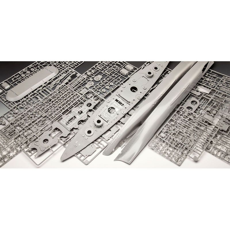 REVELL 1/350 BATTLESHIP BISMARCK