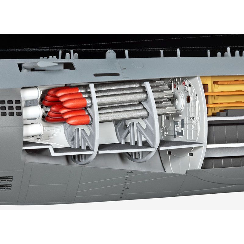 REVELL 1/144 GERMAN SUBMARINE U-BOOT TYPE XXI WITH INTERIOR