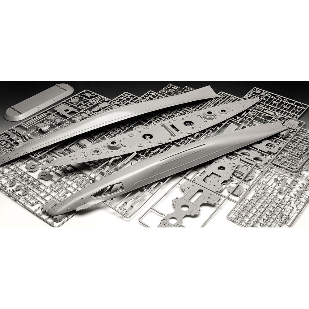 REVELL 1/350 GERMAN BATTLESHIP TIRPITZ