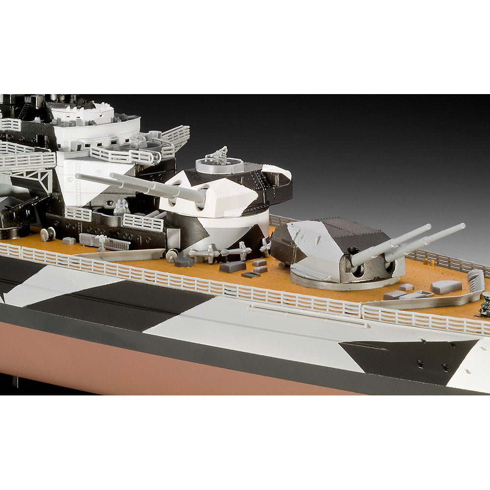 REVELL 1/350 GERMAN BATTLESHIP TIRPITZ