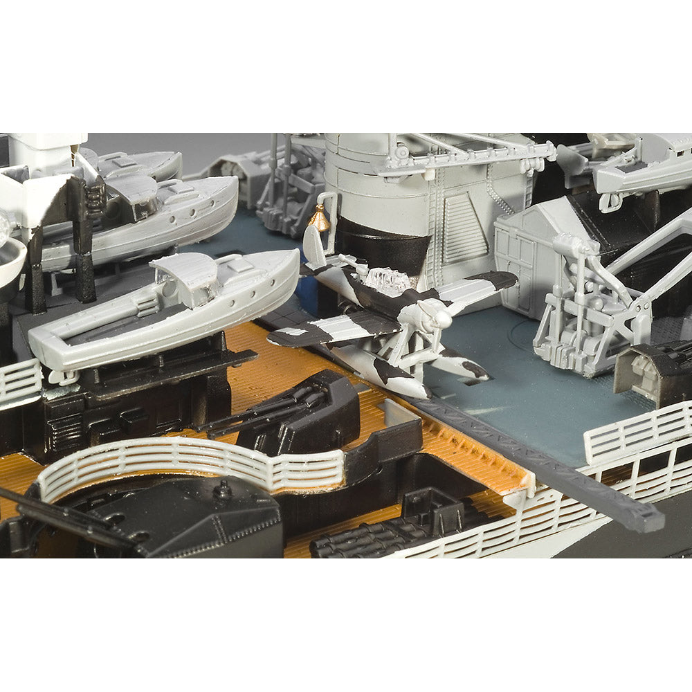 REVELL 1/350 GERMAN BATTLESHIP TIRPITZ