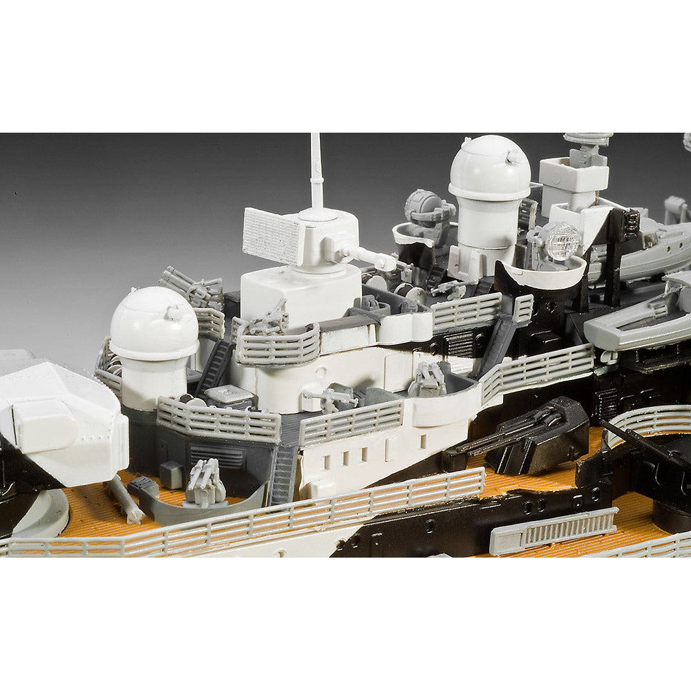 REVELL 1/350 GERMAN BATTLESHIP TIRPITZ