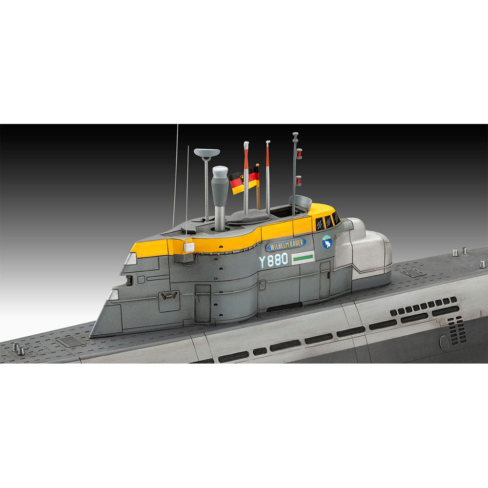 REVELL 1/144 70 YEARS BUNDESWEHR - WILHELM BAUER TYPE 206A CLASS2