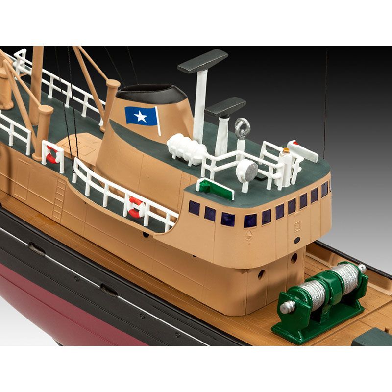 REVELL 1/142 NORTHSEA FISHING TRAWLER