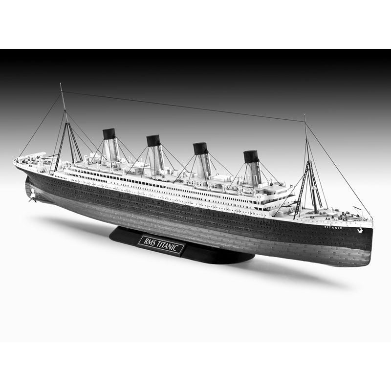 REVELL 1/700 RMS TITANIC