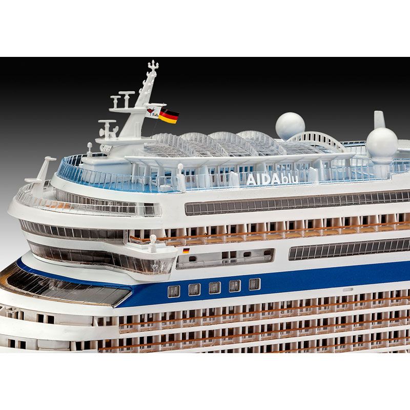 REVELL 1/400 CRUISER SHIP AIDA