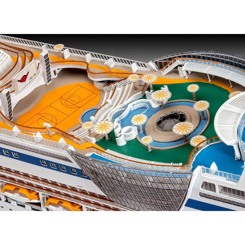 REVELL 1/400 CRUISER SHIP AIDA