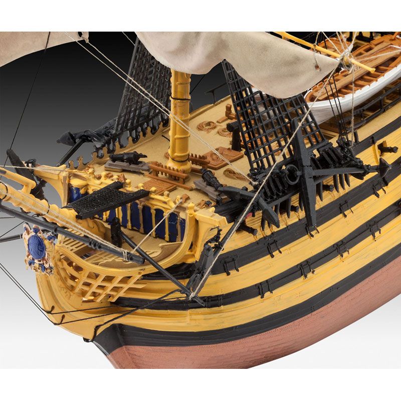 REVELL 1/225 HMS VICTORY