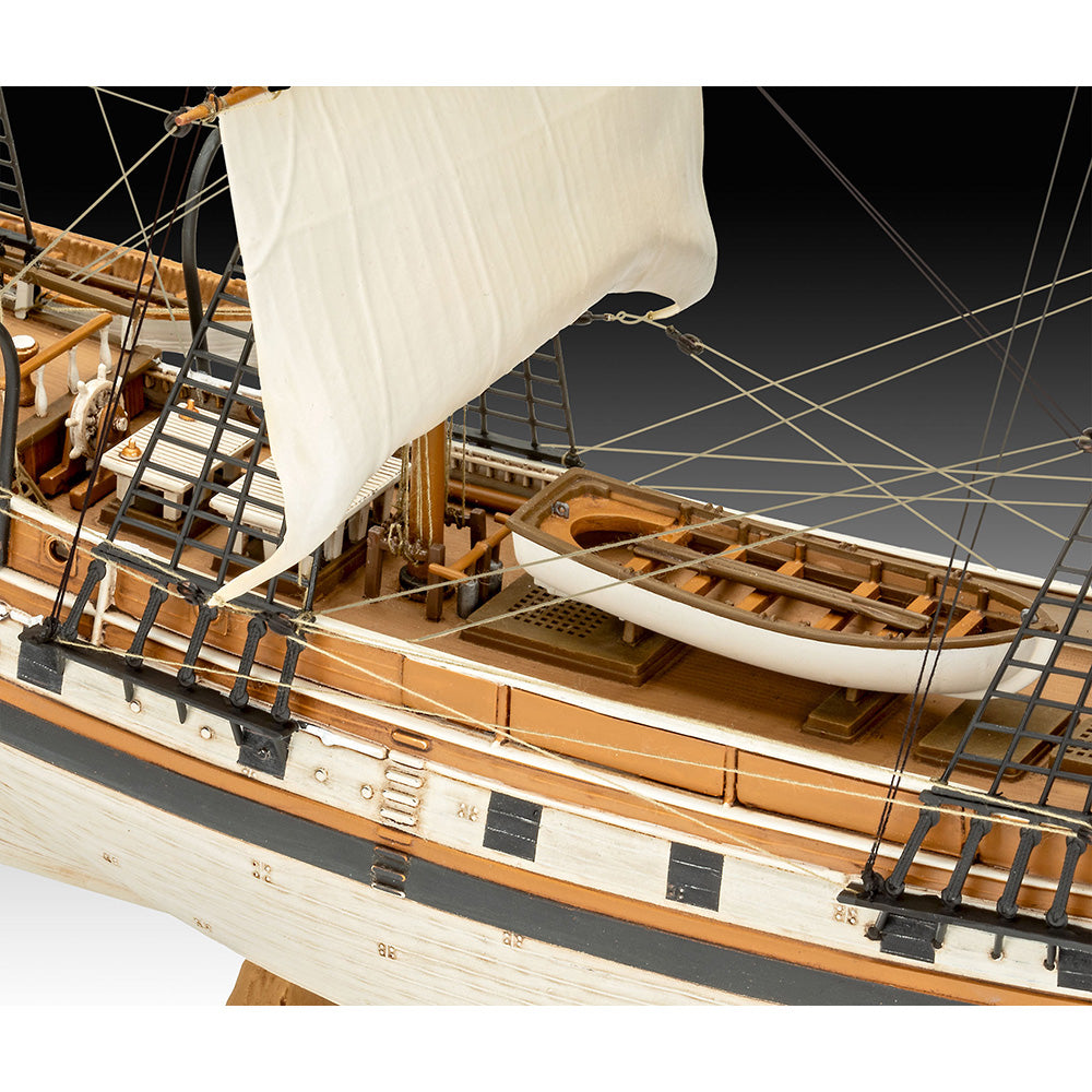 REVELL 1/96 DARWIN'S HISTORICAL DISCOVERY BARQUE HMS BEAGLE