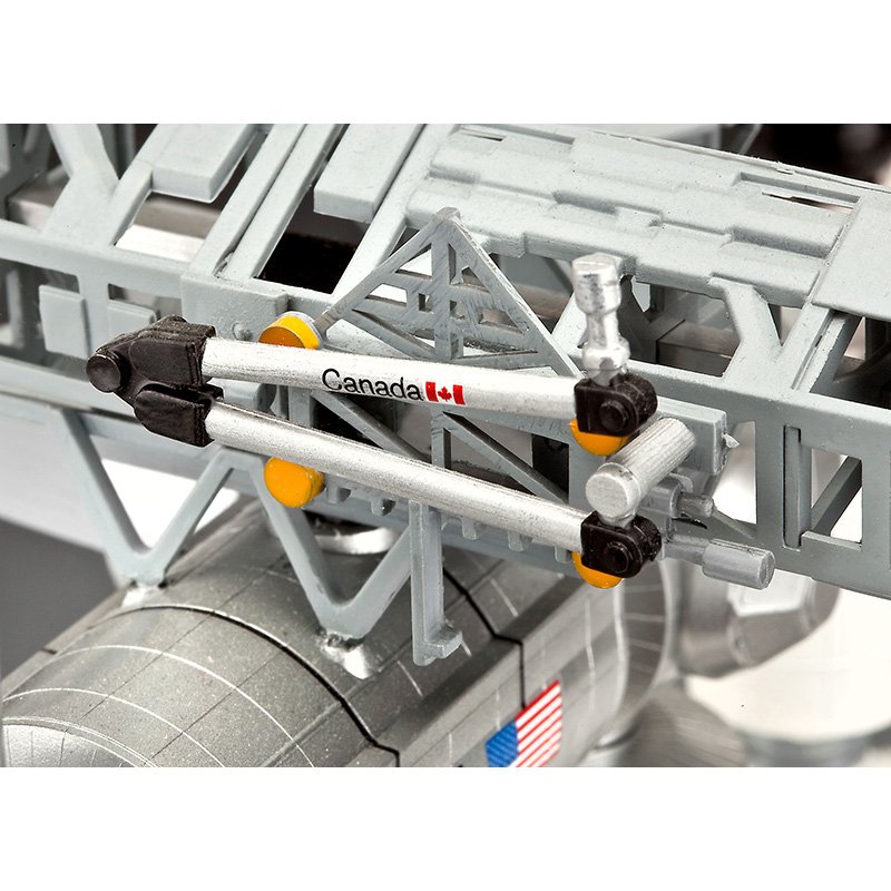 REVELL 1/144 GIFT SET 25TH ANNIVERSARY ISS PLATINUM EDITION