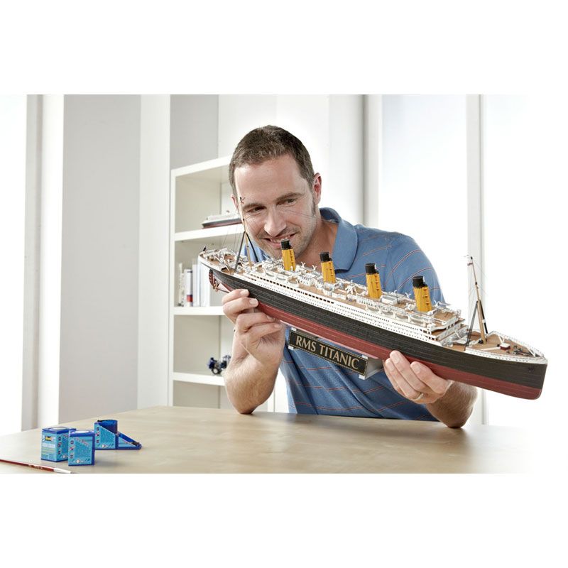 REVELL 1/400 GIFT SET 100 YEARS TITANIC