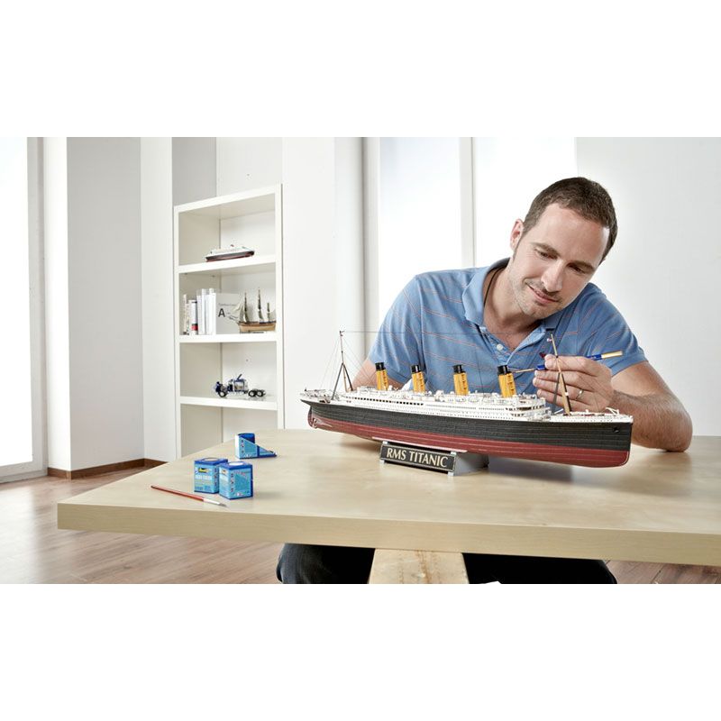 REVELL 1/400 GIFT SET 100 YEARS TITANIC