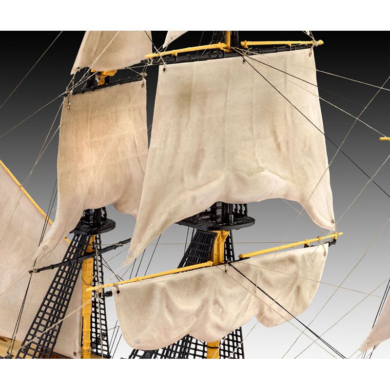 REVELL 1/225 GIFT SET BATTLE OF TRAFALGAR