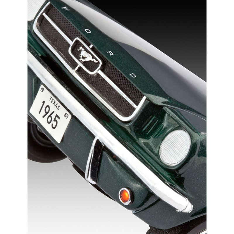 REVELL 1/24 1965 FORD MUSTANG 2+2 FASTBACK