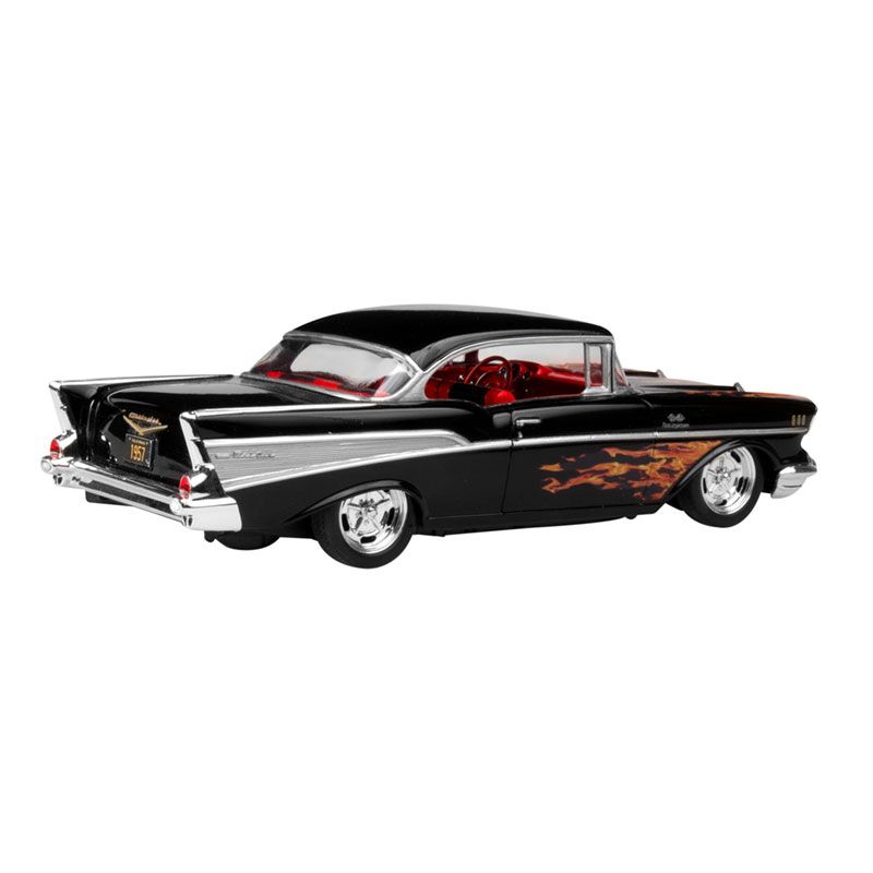 REVELL 1/25 1957 CHEVY BEL AIR