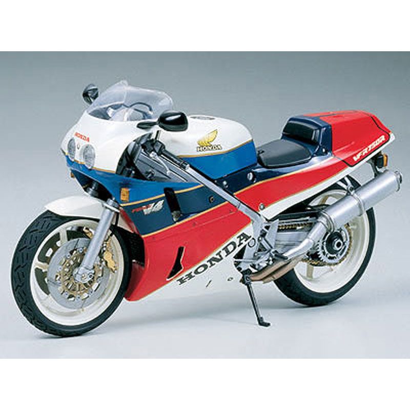 TAMIYA 1/12 HONDA VFR750R