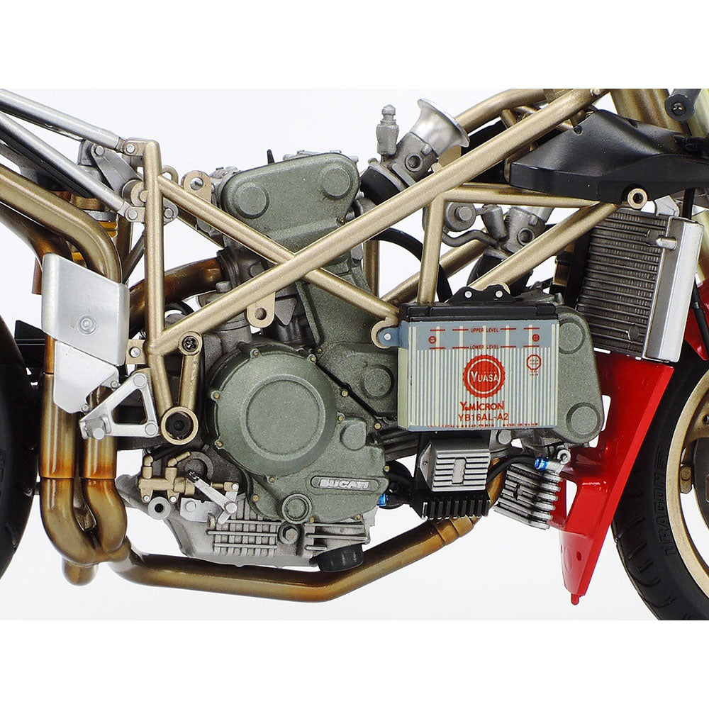 TAMIYA 1/12 DUCATI 916
