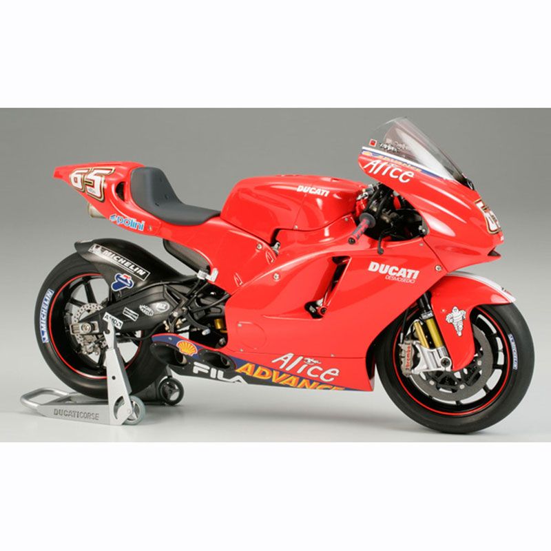 TAMIYA 1/12 DUCATI DESMOSEDICI