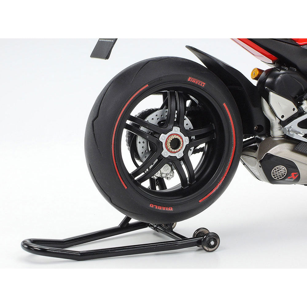 TAMIYA 1/12 DUCATI SUPERLEGGERA V4