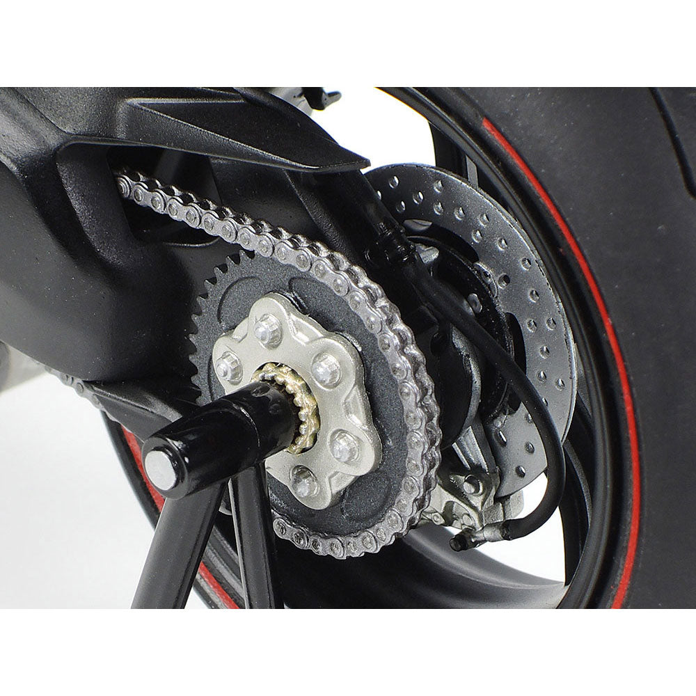 TAMIYA 1/12 DUCATI SUPERLEGGERA V4