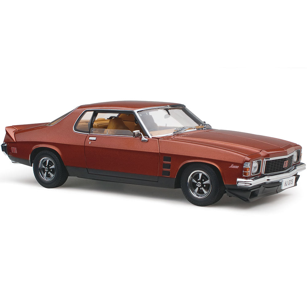 CLASSIC CARLECTABLES 1/18 HOLDEN HJ MONARO GTS COUPE - PERSIAN SAND
