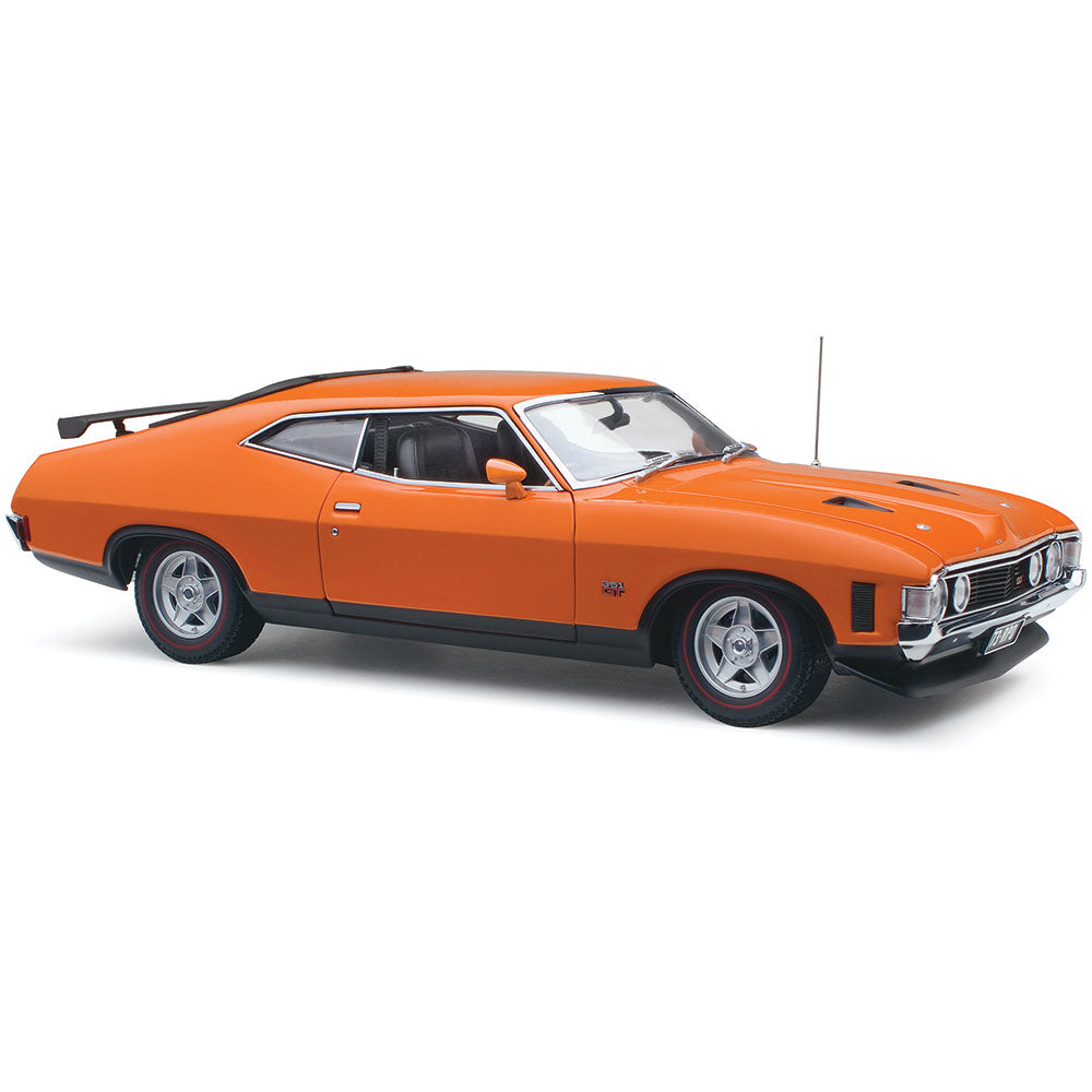 CLASSIC CARLECTABLES 1/18 FORD XA FALCON ROP83 - OLD GOLD