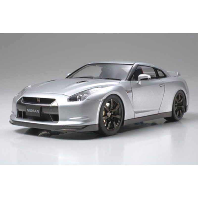 TAMIYA 1/24 NISSAN GT-R