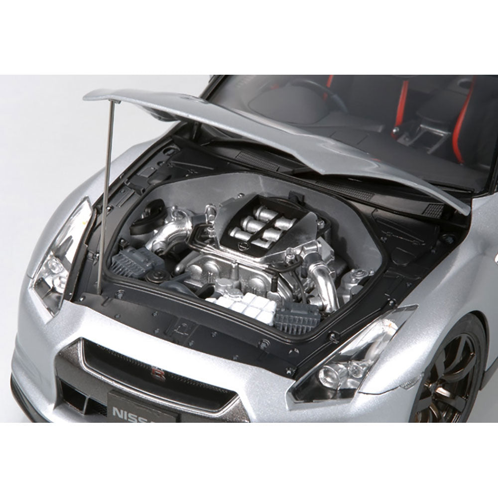 TAMIYA 1/24 NISSAN GT-R