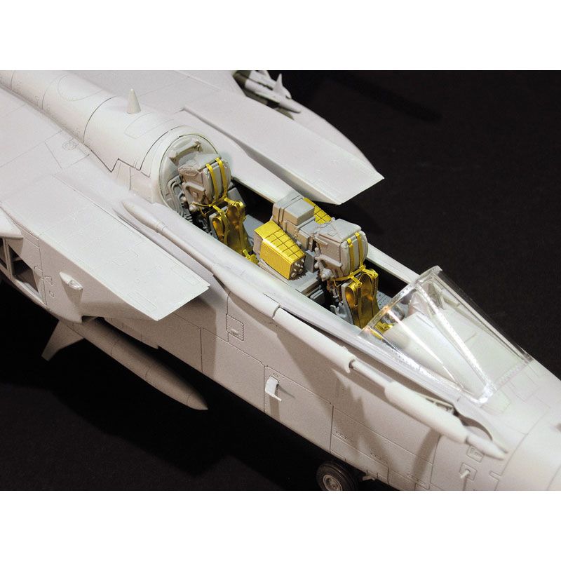 ITALERI 1/32 TORNADO IDS/ECR