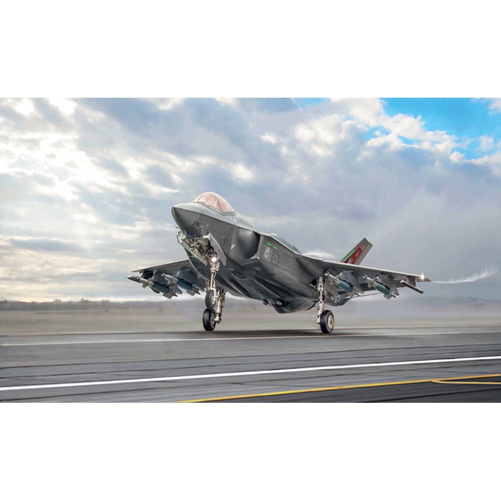 ITALERI 1/48 F-35A LIGHTNING II (BEAST MODE) WITH AUS. DECALS