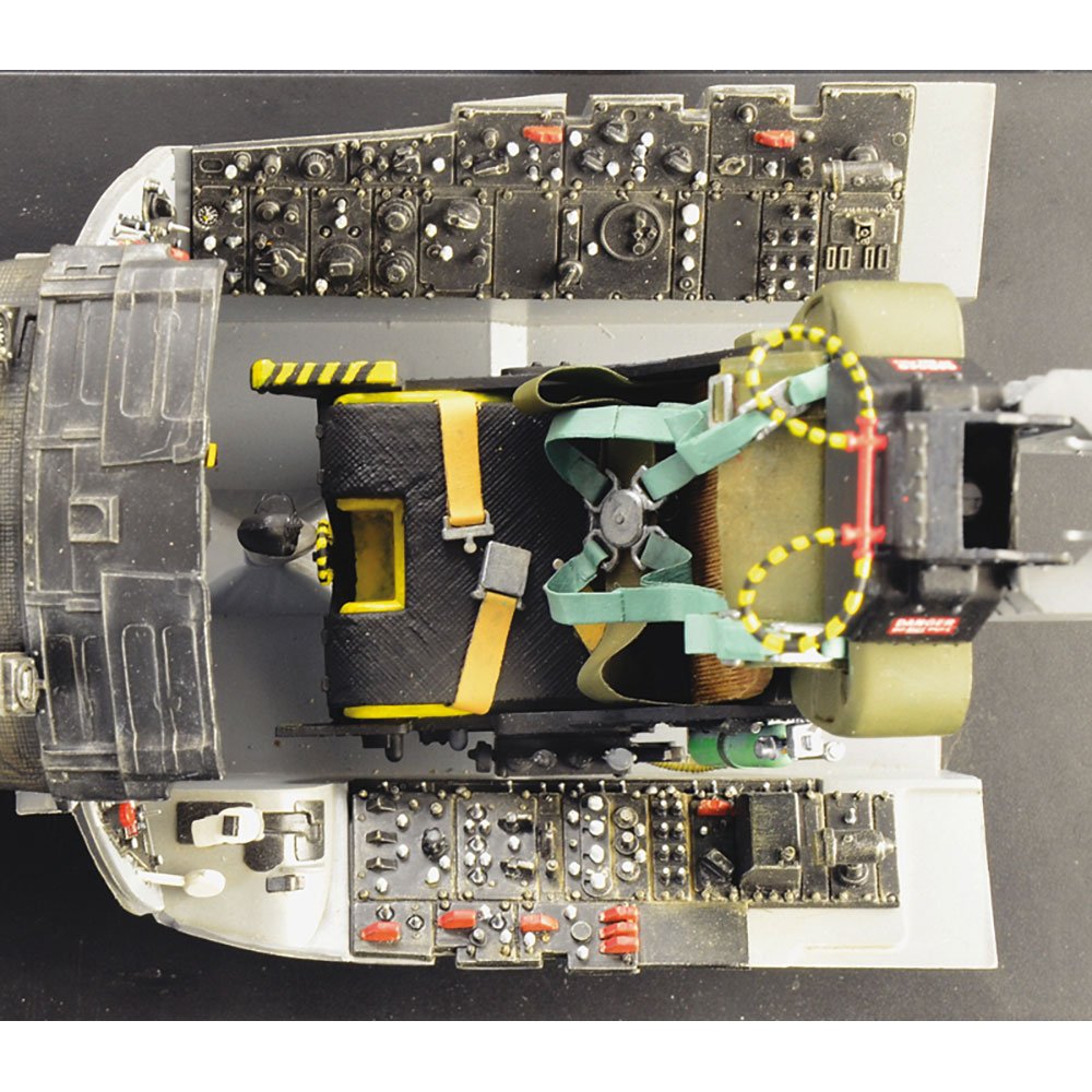 ITALERI 1/12 F-104 G STARFIGHTER COCKPIT