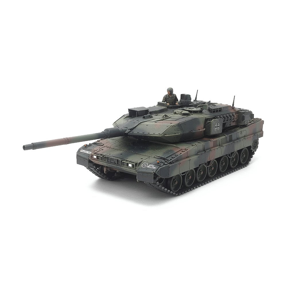 TAMIYA 1/48 LEOPARD 2 A7V GERMAN MAIN BATTLE TANK