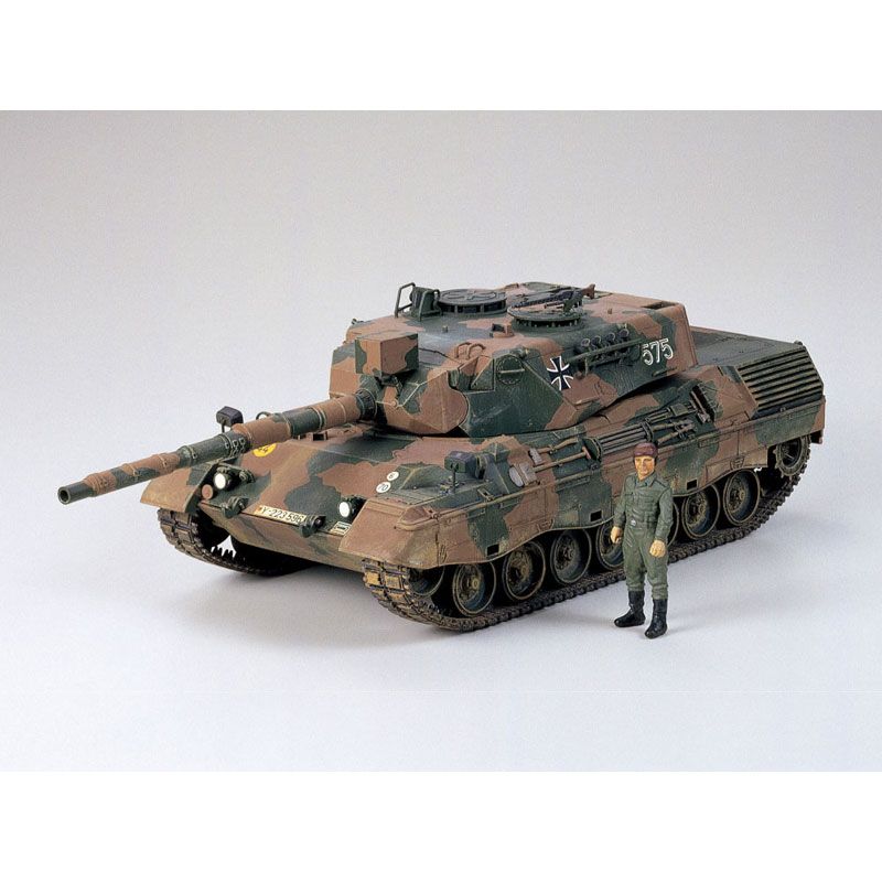 TAMIYA 1/35 LEOPARD A4 WEST GERMAN TANK
