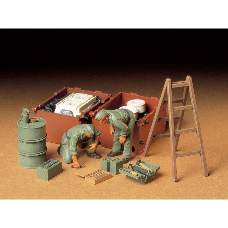 TAMIYA 1/35 GERMAN ENGINE MAINTENANCE CREW