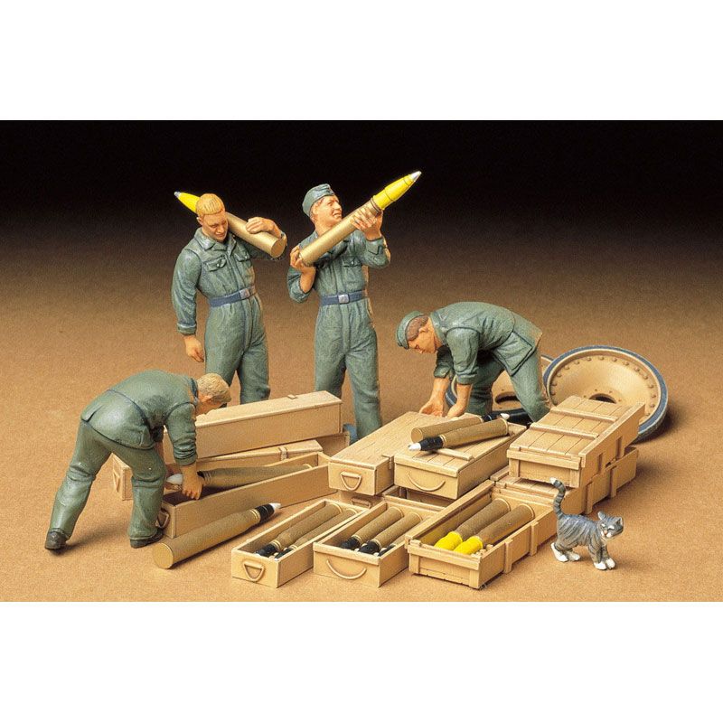 TAMIYA 1/35 GERMAN TANK AMMO-LOADING CREW