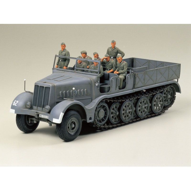 TAMIYA 1/35 GERMAN 18-TON HALF-TRACK (SD.KFZ.9) "FAMO"