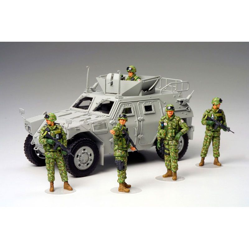 TAMIYA 1/35 JGSDF IRAQ HUMANITARIAN ASSISTANCE TEAM SET