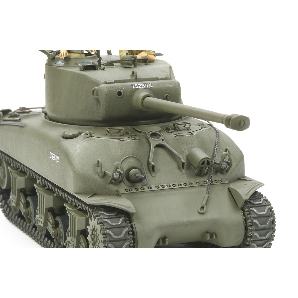 TAMIYA 1/35 M1 SUPER SHERMAN ISRAELI TANK